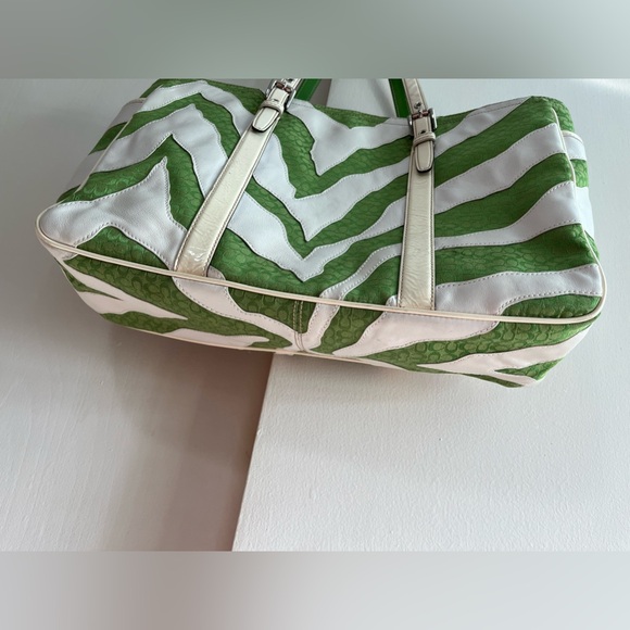 Good condition Coach green zebra print tote - Picture 4 of 12